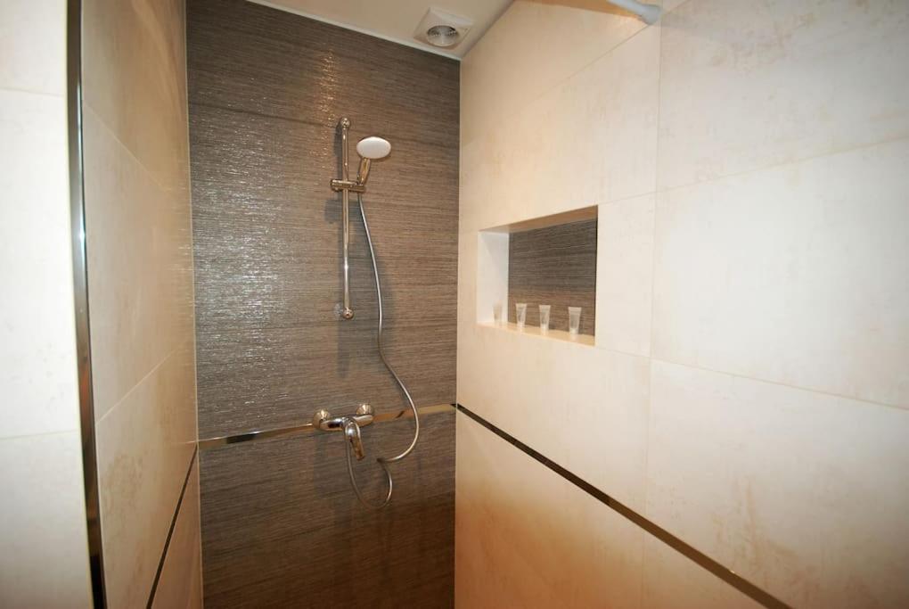 - Confort - Climatise - Le Refuge De Charles - Jardin * Bures-sur-Yvette